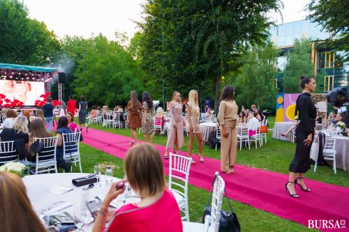 Branduri, poveşti de succes, eleganţă şi rafinament; Celebrarea excelenţei feminine la Gala BURSA „She Leads”